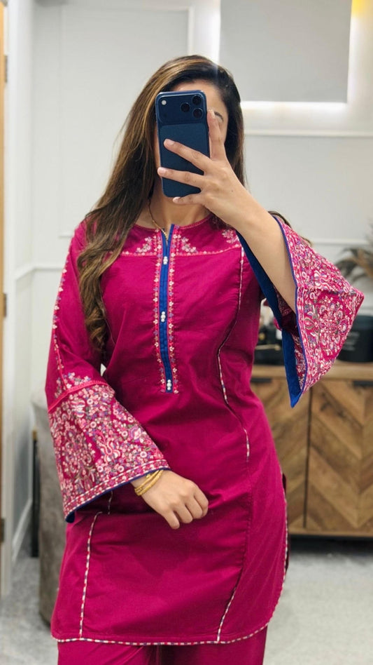 Casual Lite - Róisín bloom