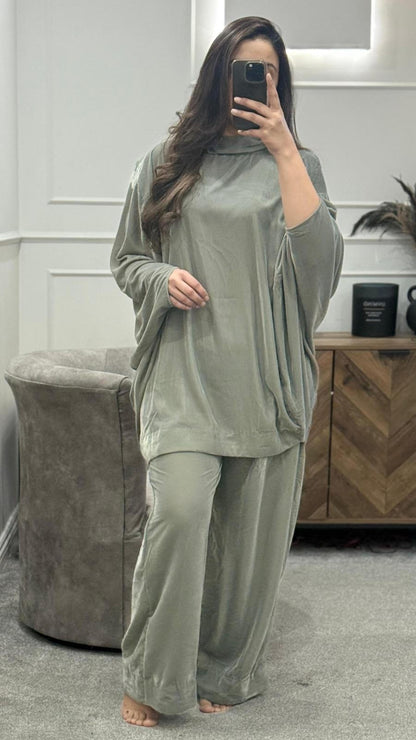 Vion – Velvet Solid Set