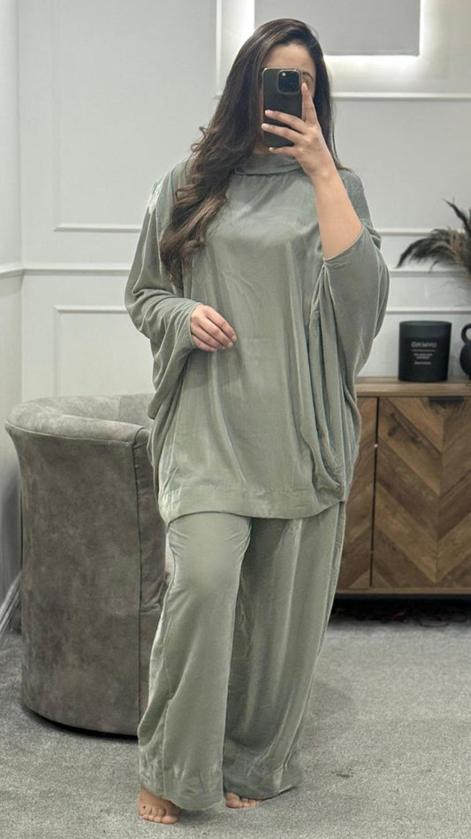 Vion – Velvet Solid Set