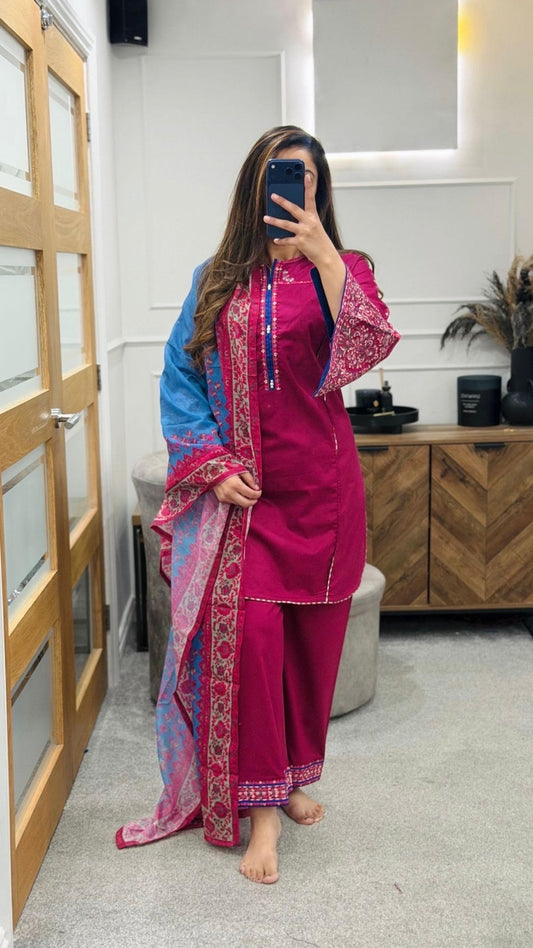 Casual Lite - Róisín bloom