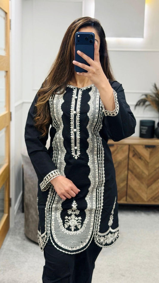 Casual Lite - Noir Grace II
