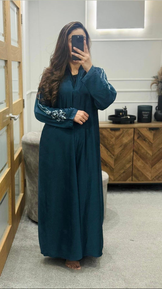 Noor Al-Hareer Abaya