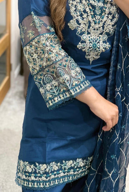 Meher Farshi Teal Eid Edit